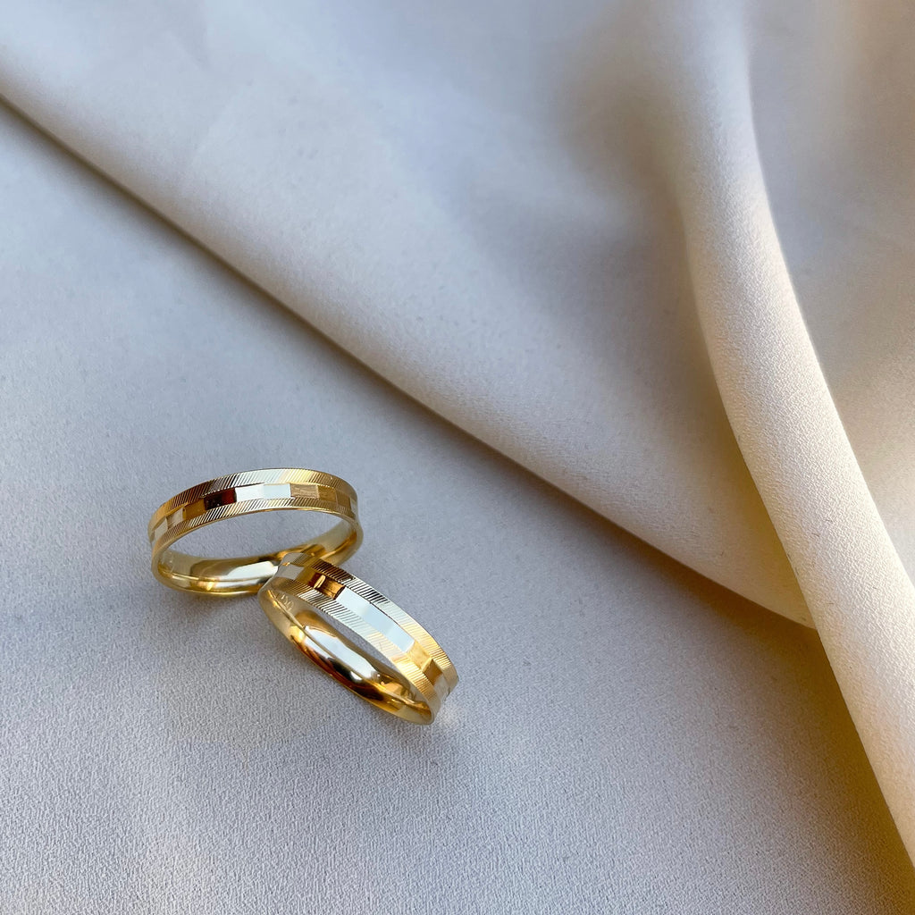 Par de Aliança Ouro 18K Diamantada - A000643