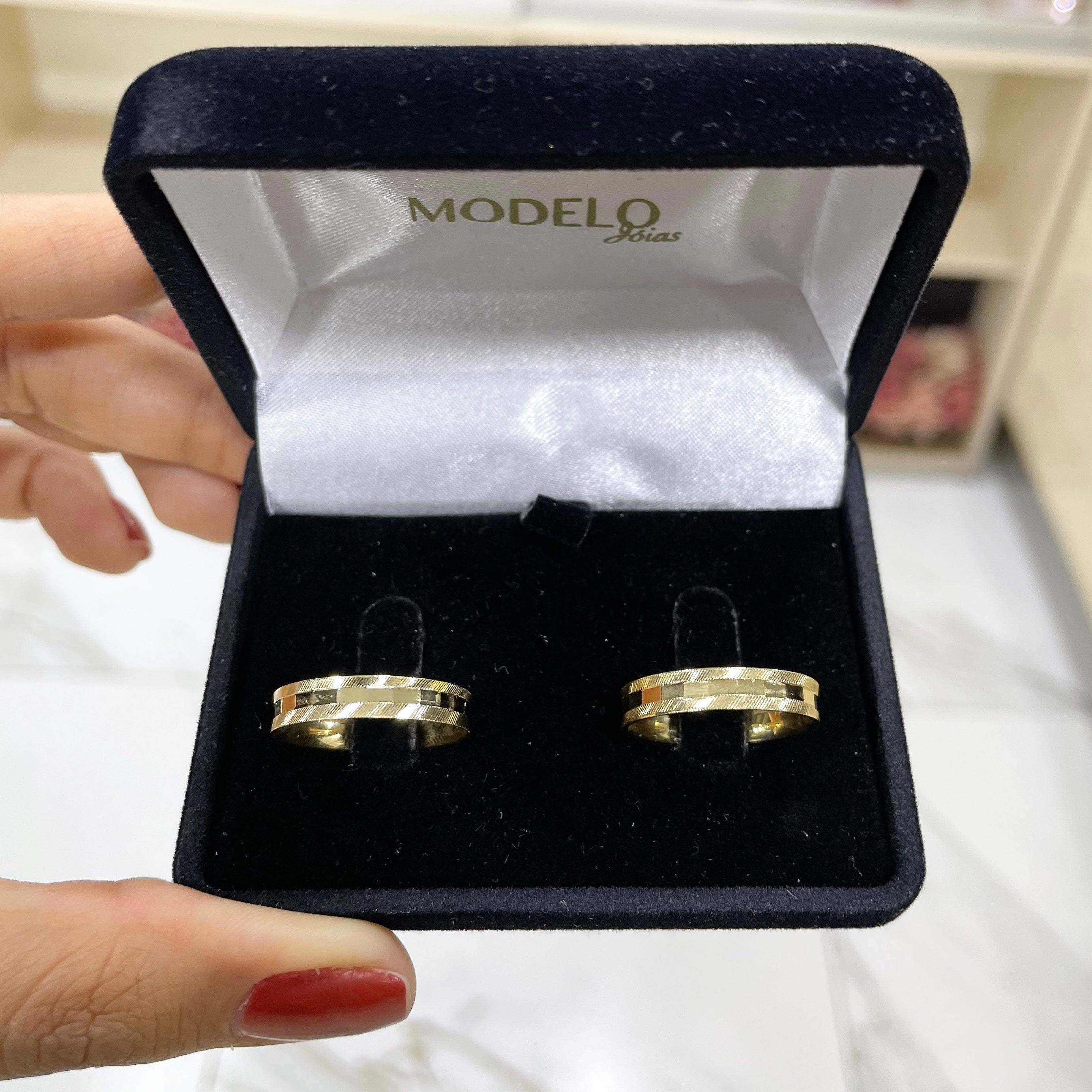 Aliança Ouro Diamantada - A000643