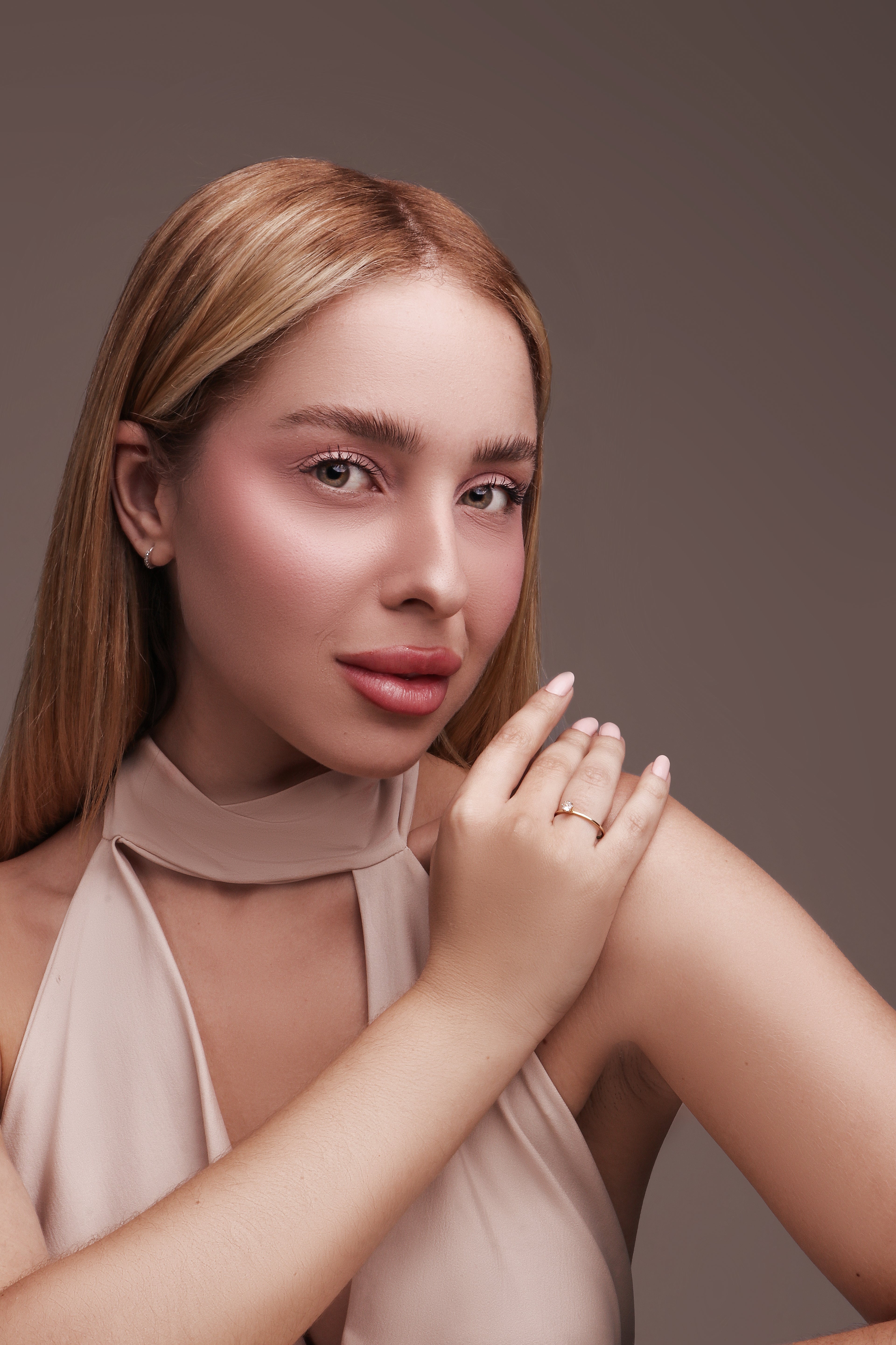 Anel Solitário Ouro 18K – ANG01500HM00001