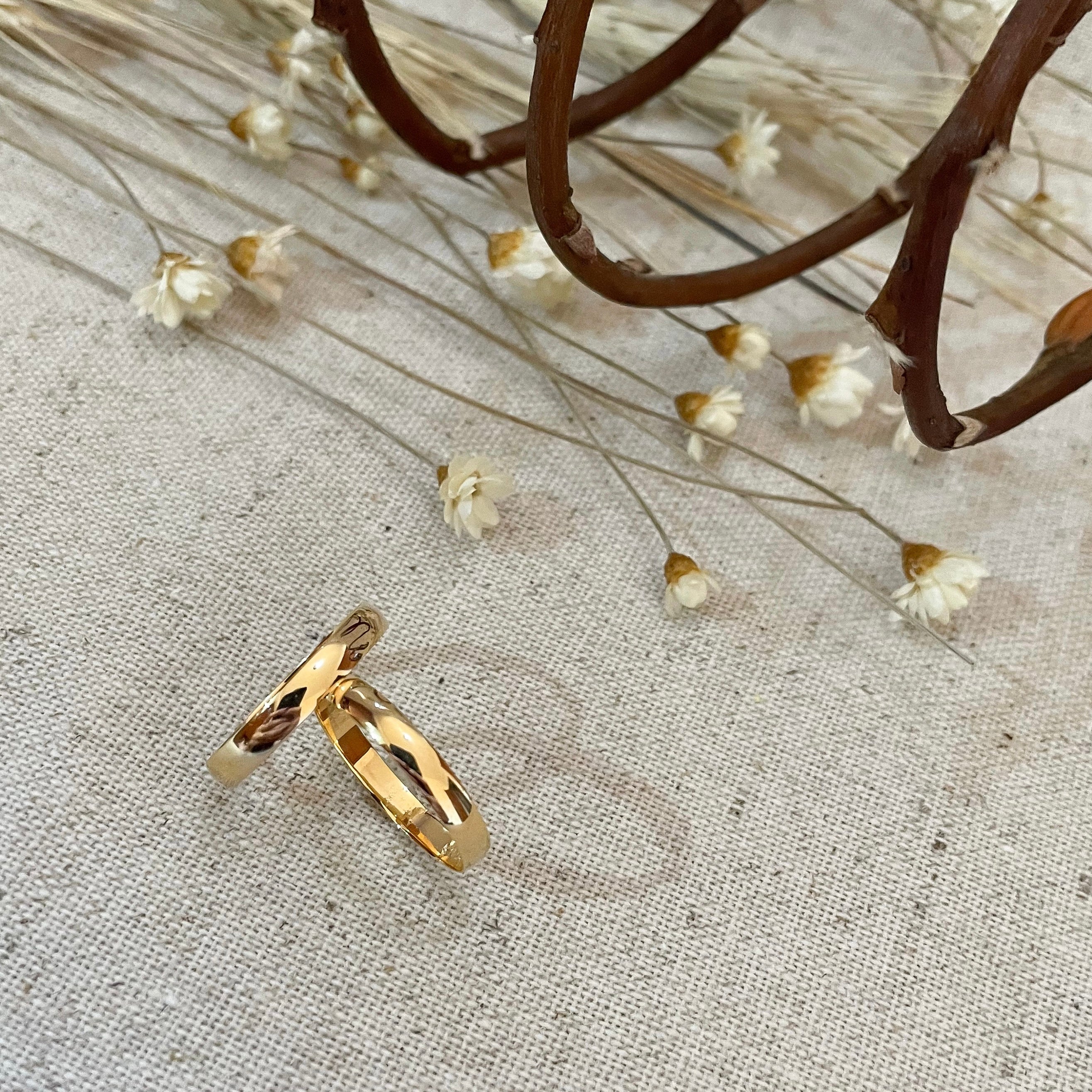 Par de Aliança Ouro 18K Tradicional - A000003 - Modelo Jóias