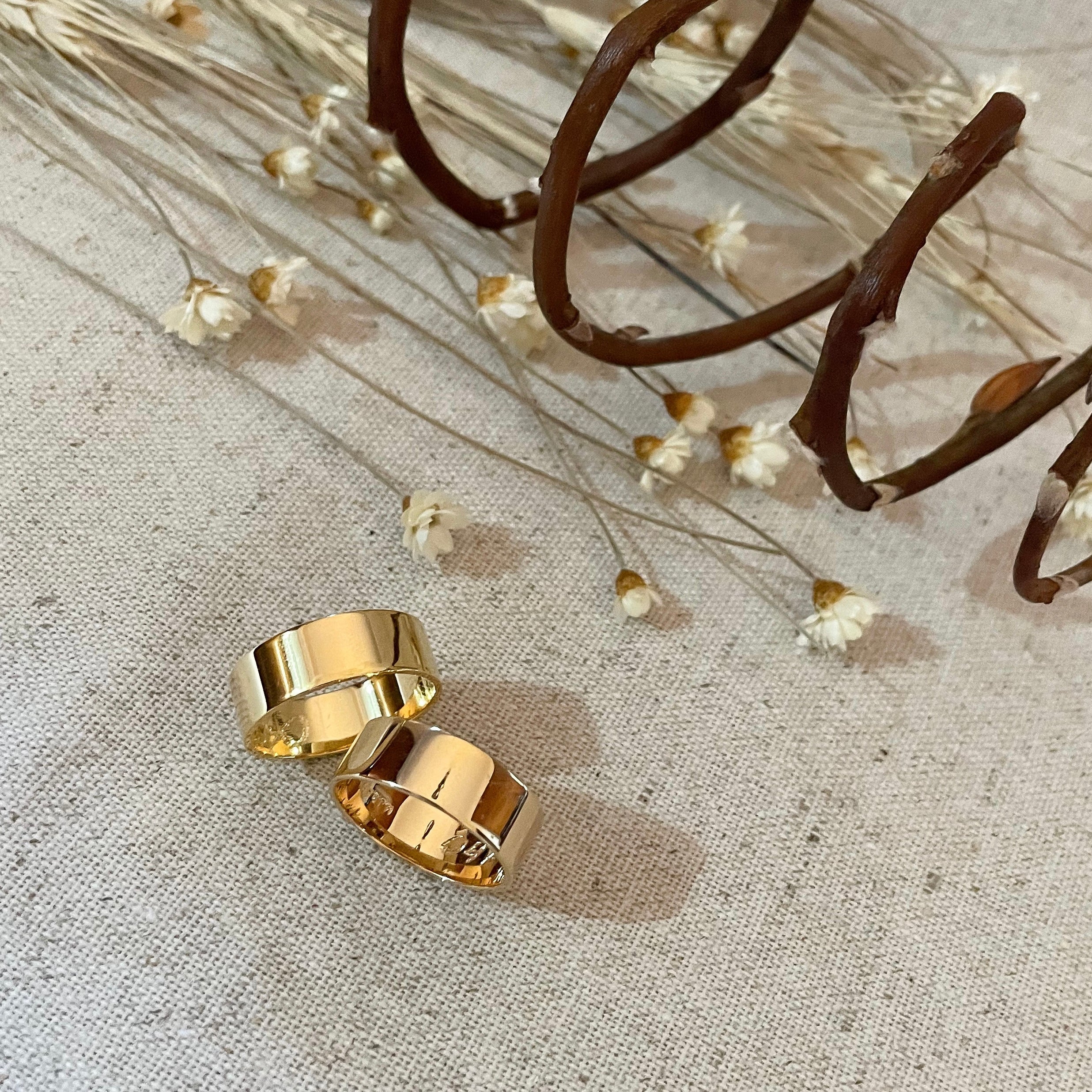 Par de Aliança Ouro 18K Tradicional - A000047 - Modelo Jóias