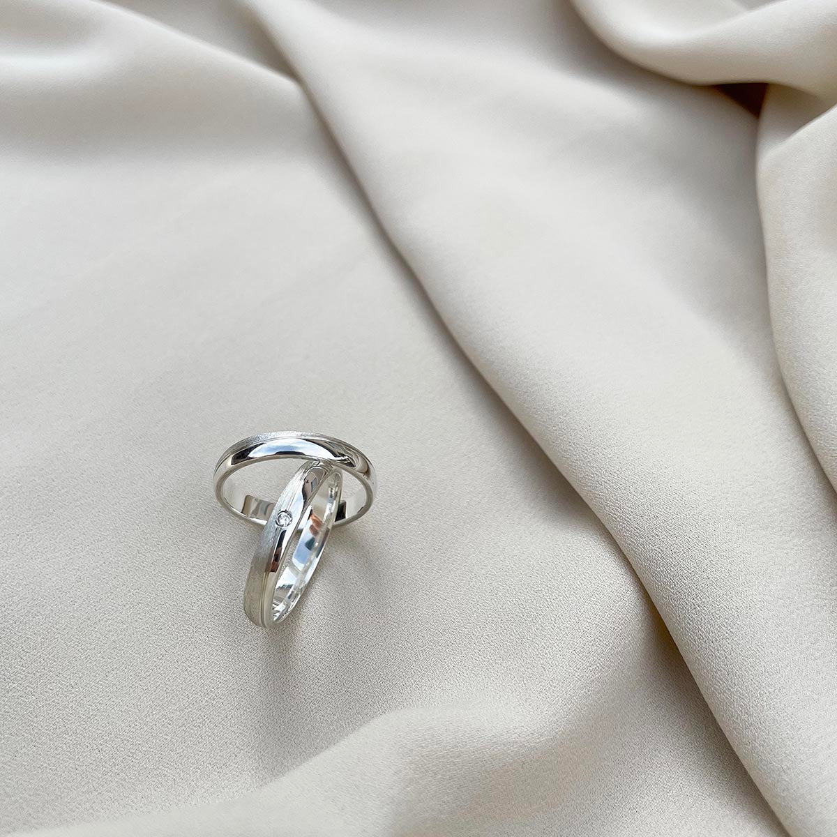 Par de Aliança Prata - A000363 - Modelo Jóias