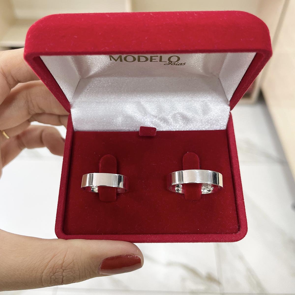 Par de Aliança Prata - A000401 - Modelo Jóias