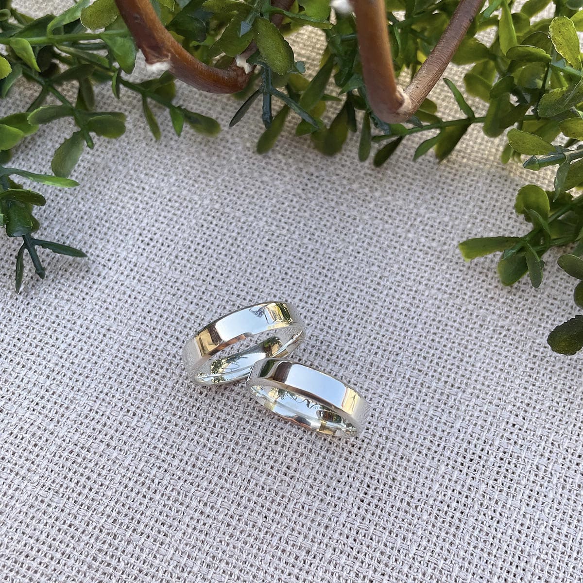 Par de Aliança Prata - A000404 - Modelo Jóias