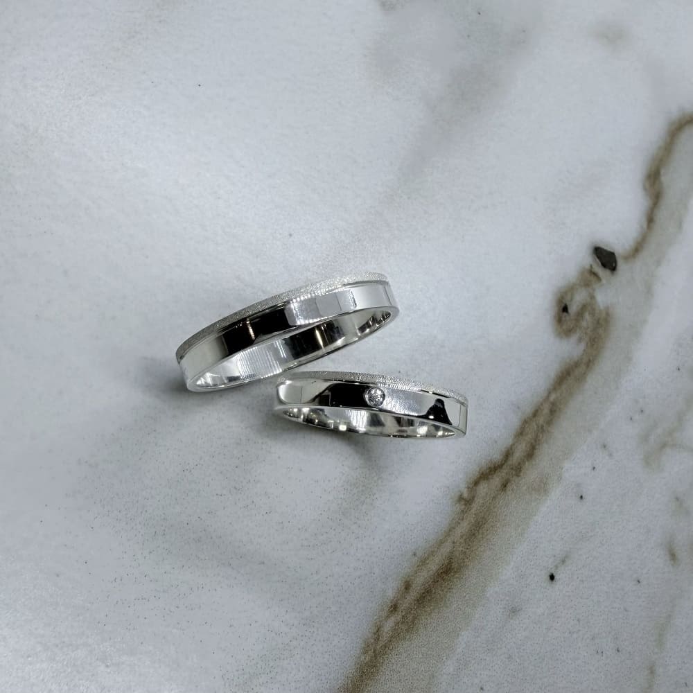 Par de Aliança Prata - A000411 - Modelo Jóias